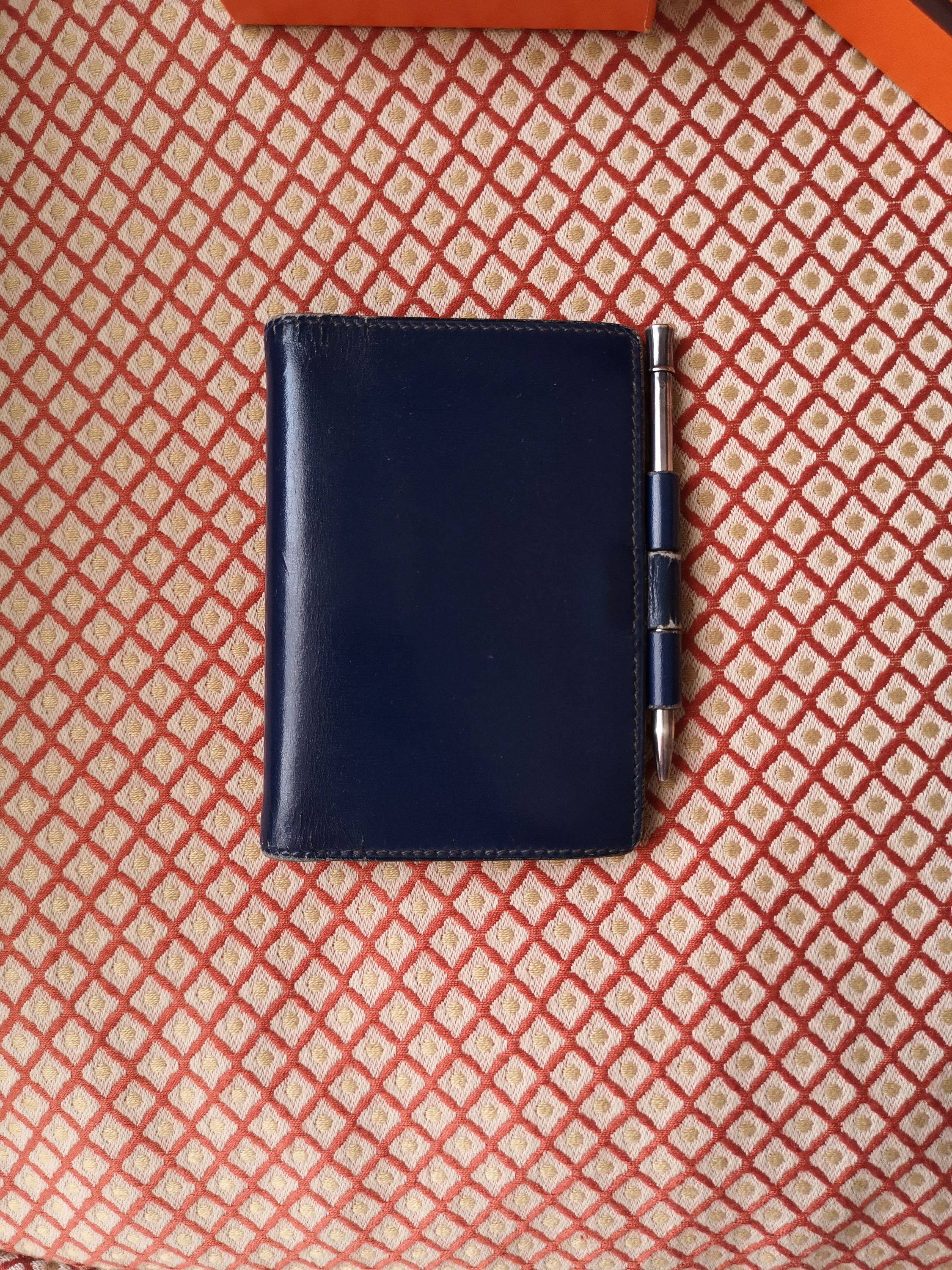 Vends couverture en cuir agenda Hermès