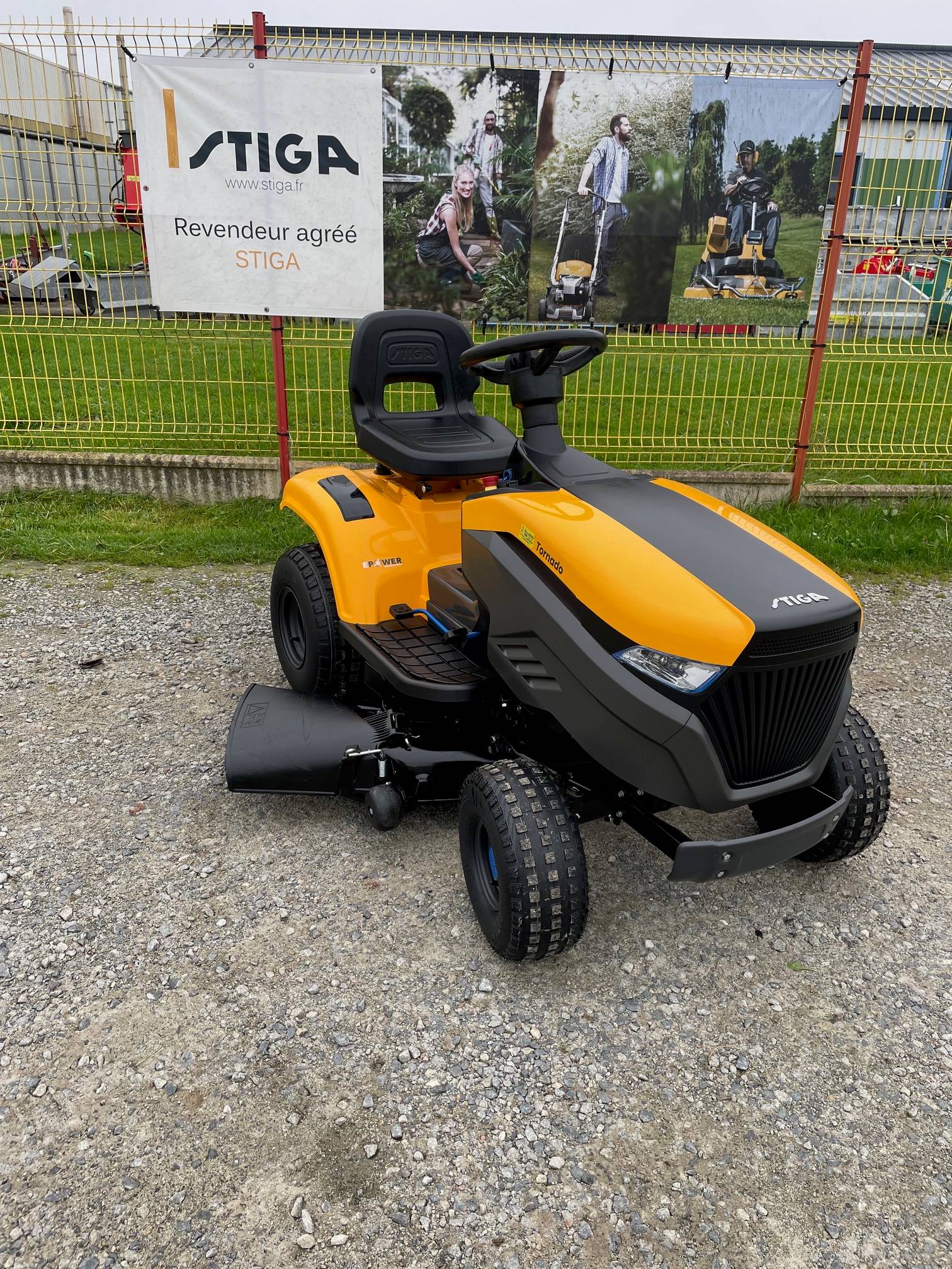 Tracteur tondeuse électrique neuf