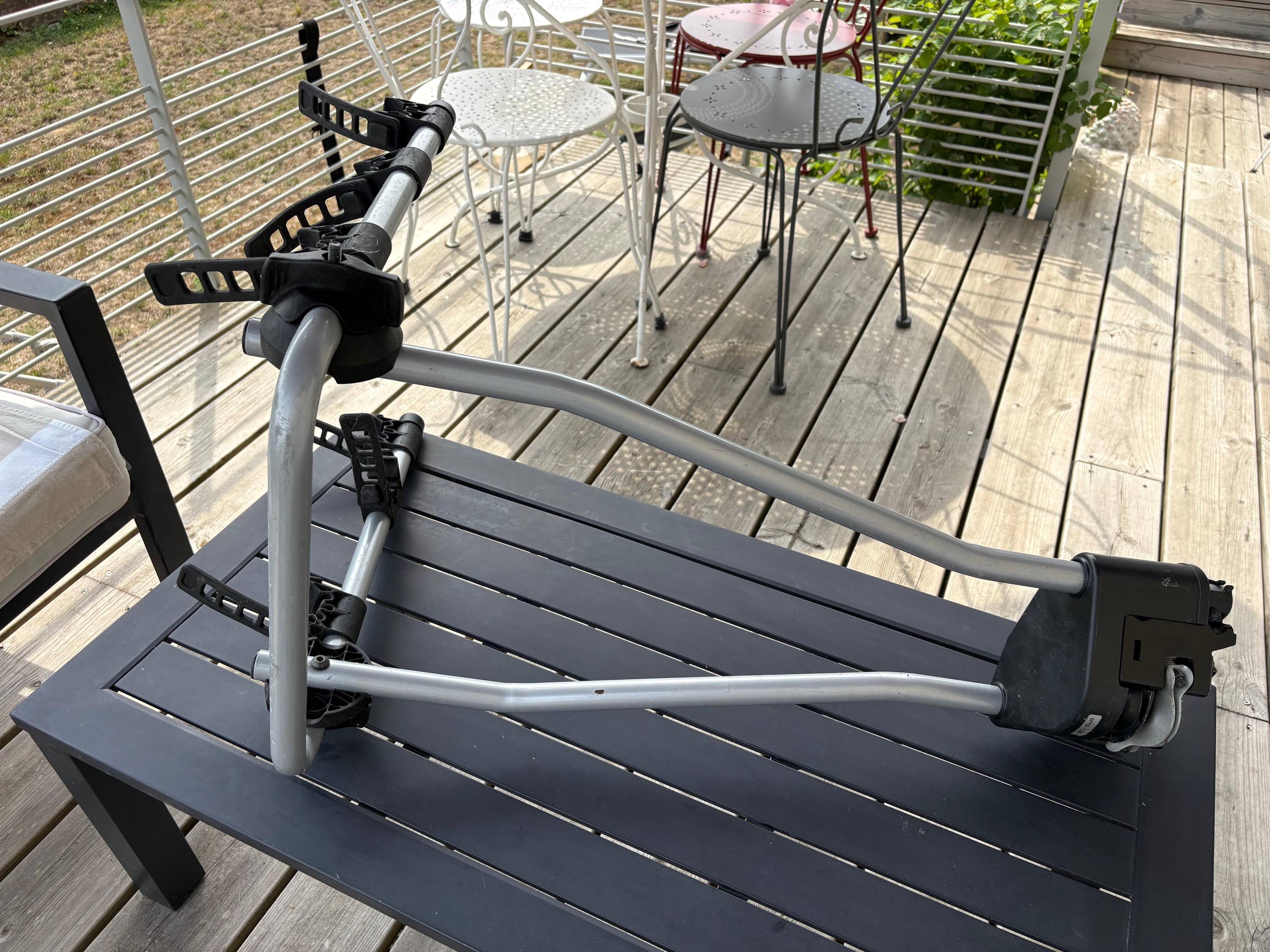 Vends porte-vélos d’attelage, Thule, 3 vélos, clé