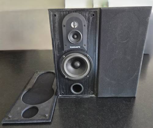 Vends 1 paire d’enceintes Raveland 80 watts
