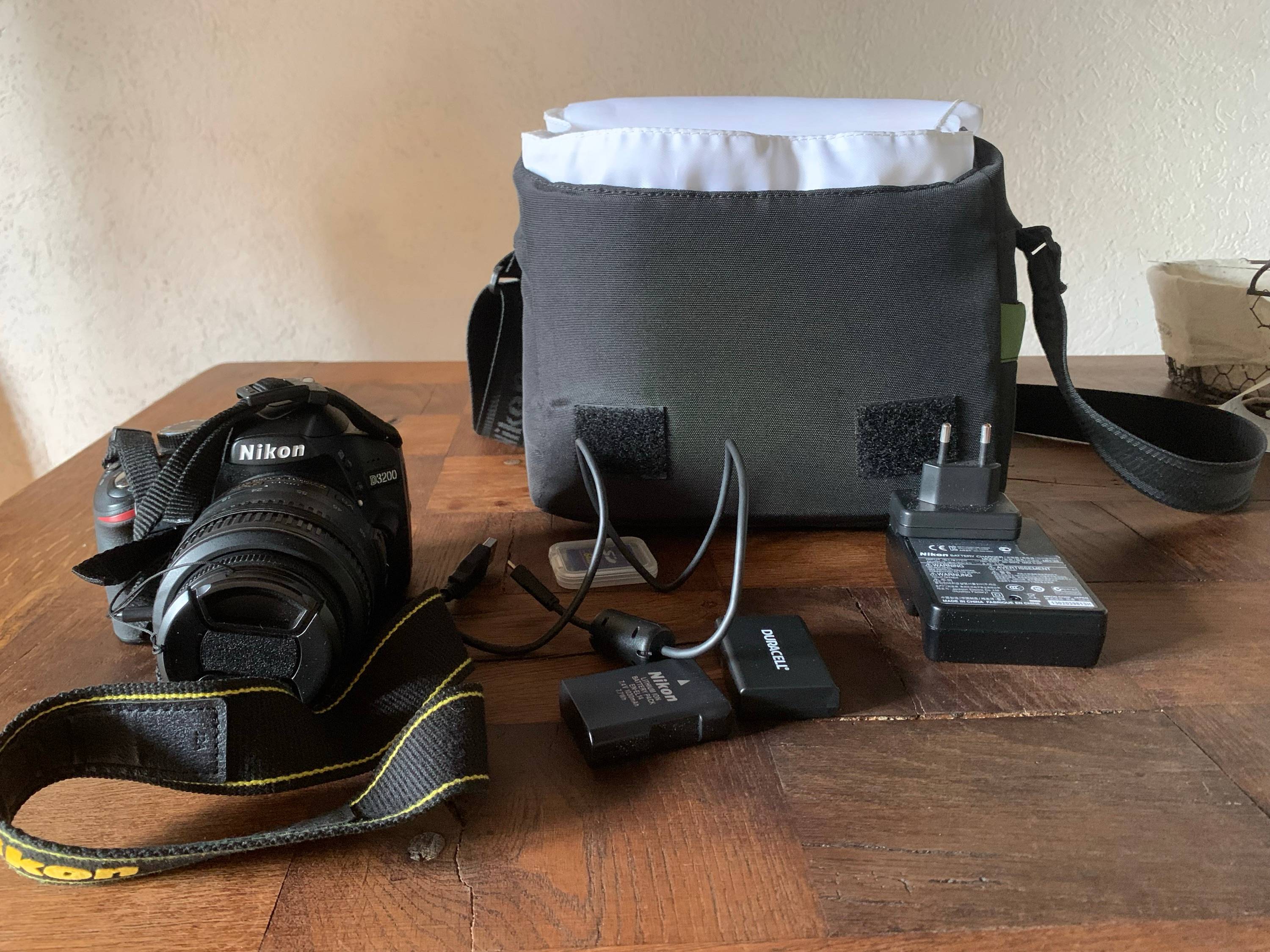 vends appareil photo nikon D3200