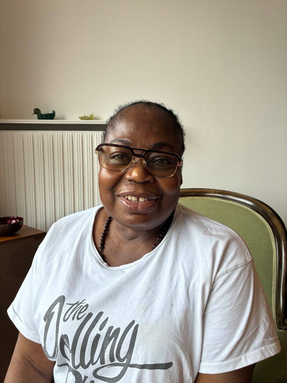 Recommande auxiliaire de vie – aide à domicile pour personne âgée – français / italien