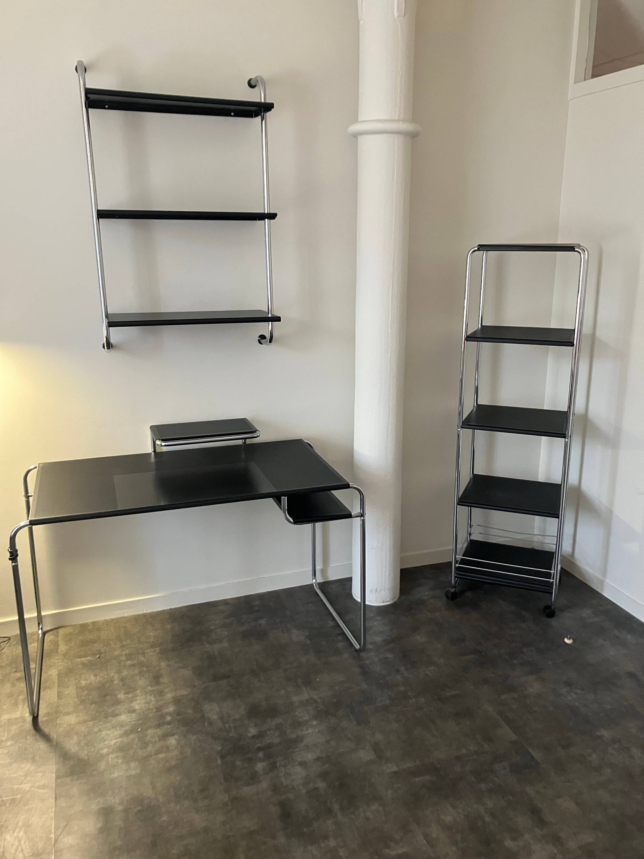 Ensemble Habitat vintage : bureau + étagères + 2 chaises