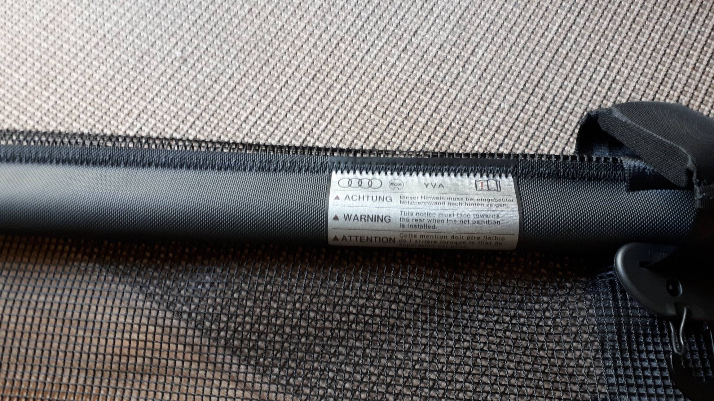 Filet de séparation de coffre neuf marque AUDI