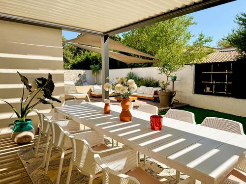 Loue villa avec piscine - 8 couchages - Villeneuve-lès-Avignon (30)