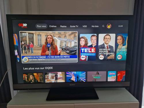 Vends TV Sony KDL 52EX700 52’ ’Bravia - rotation du socle