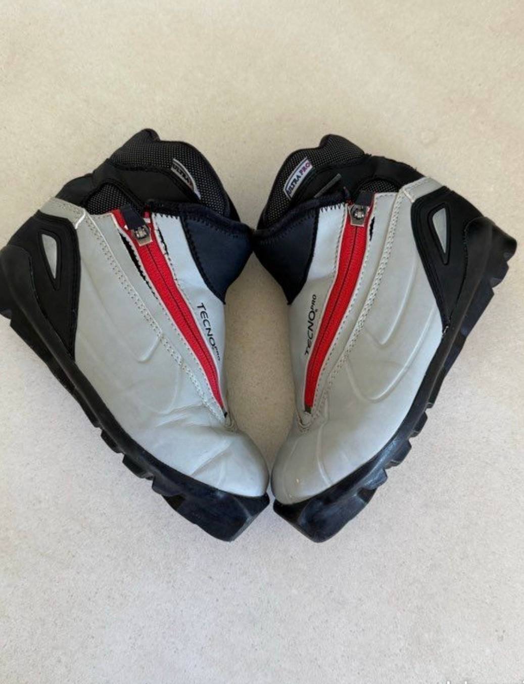 Vends chaussures de ski de fond 31,5 SNS Technopro