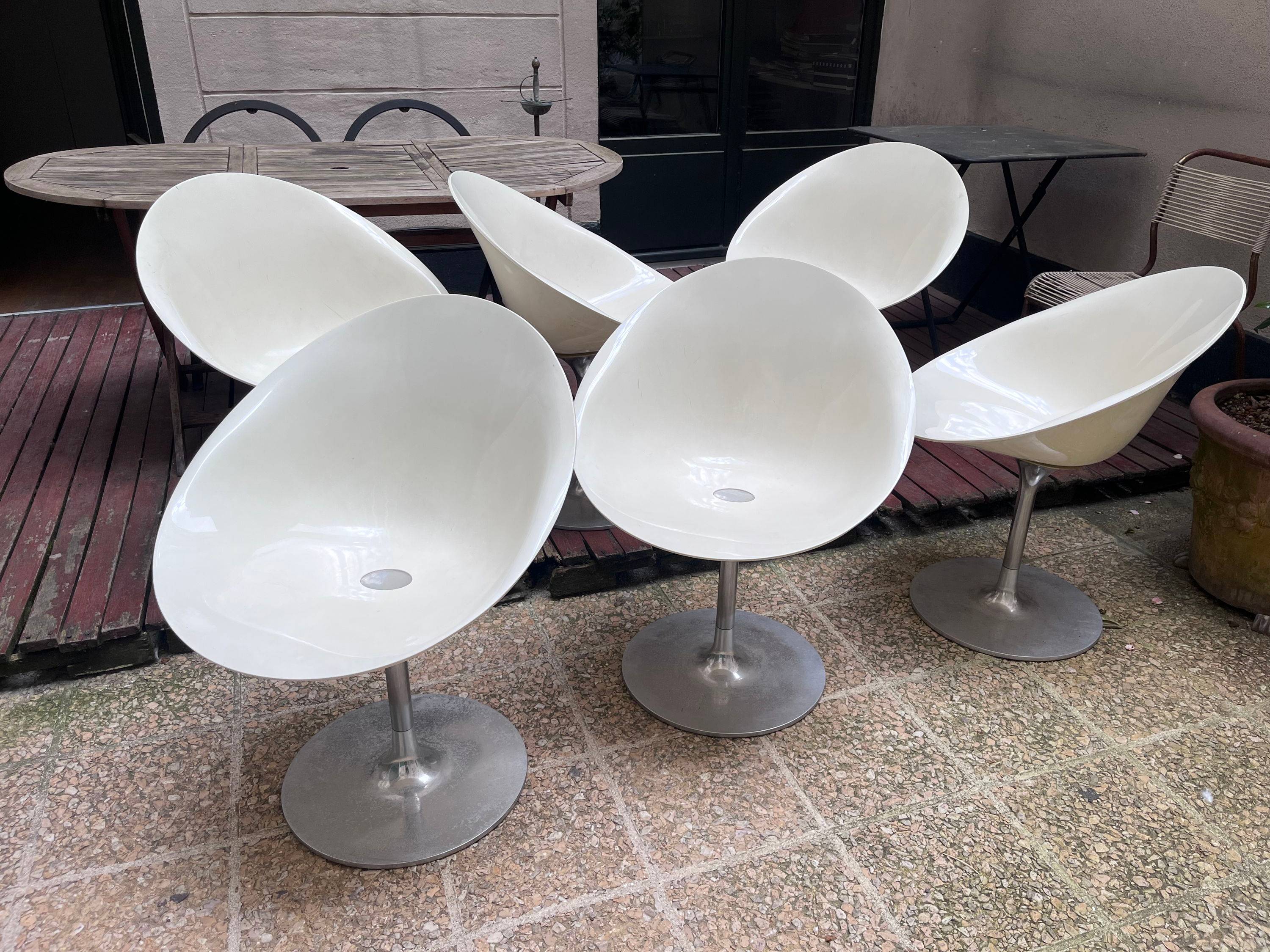 Chaises design style œuf EROS by Kartell with Starck