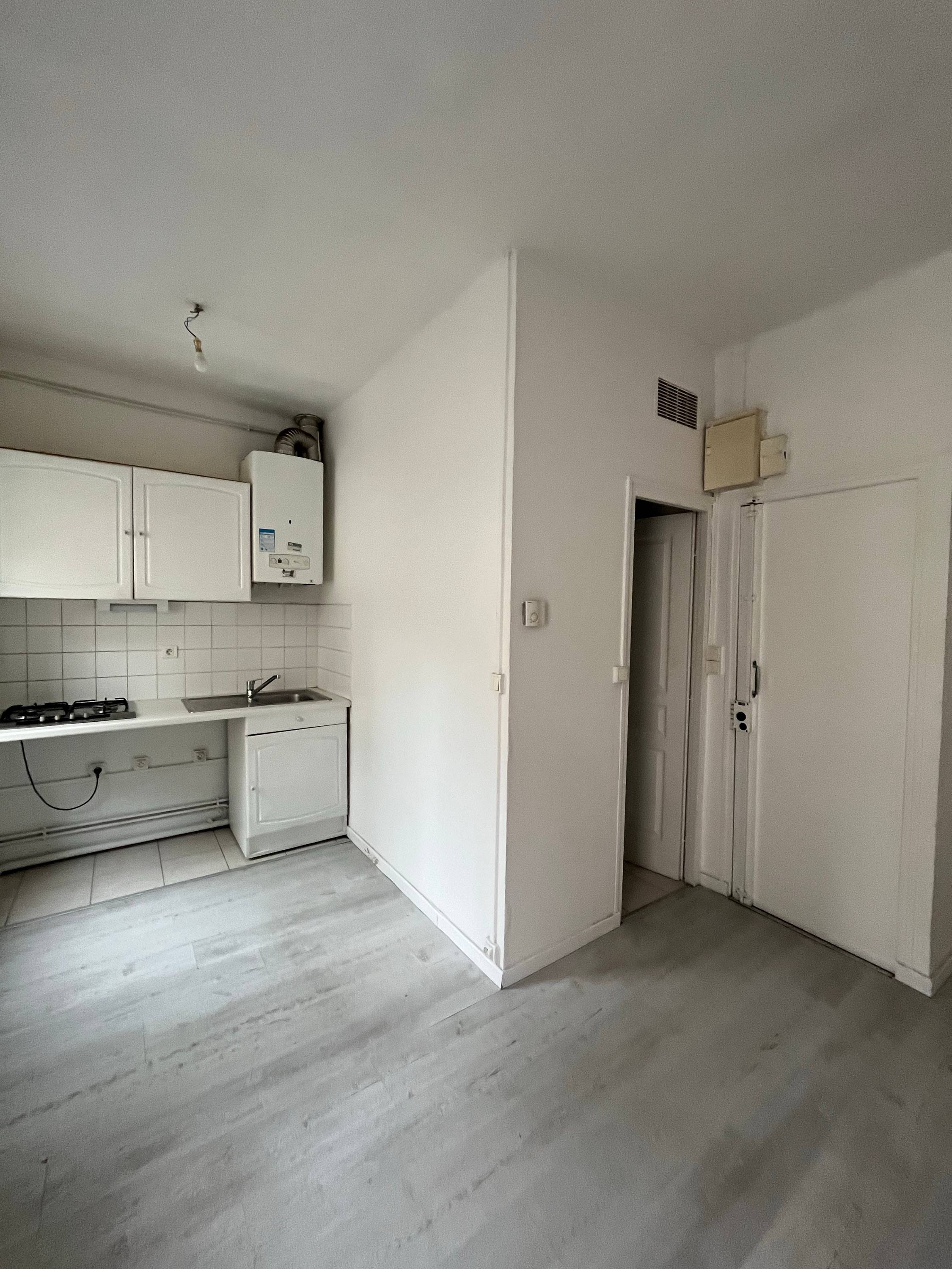 Loue T2 non meublé - 28m² - Marseille 6ème
