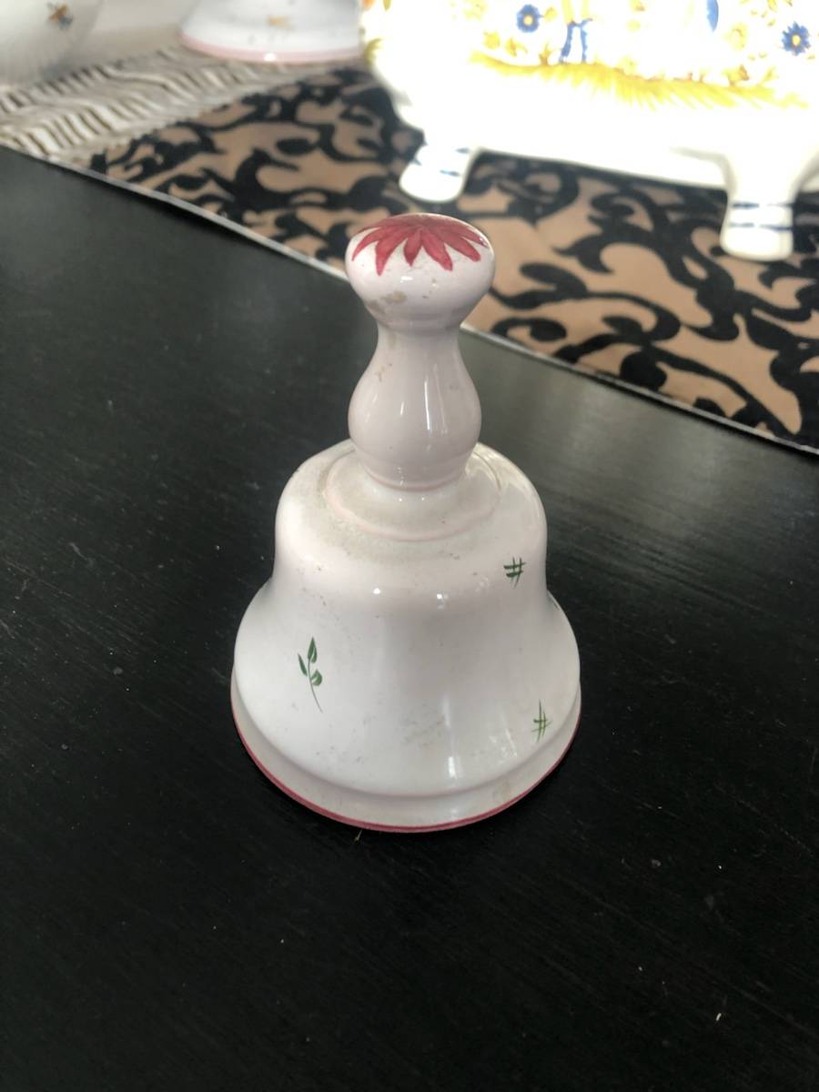 Clochette faience de Moustiers atelier Baratta