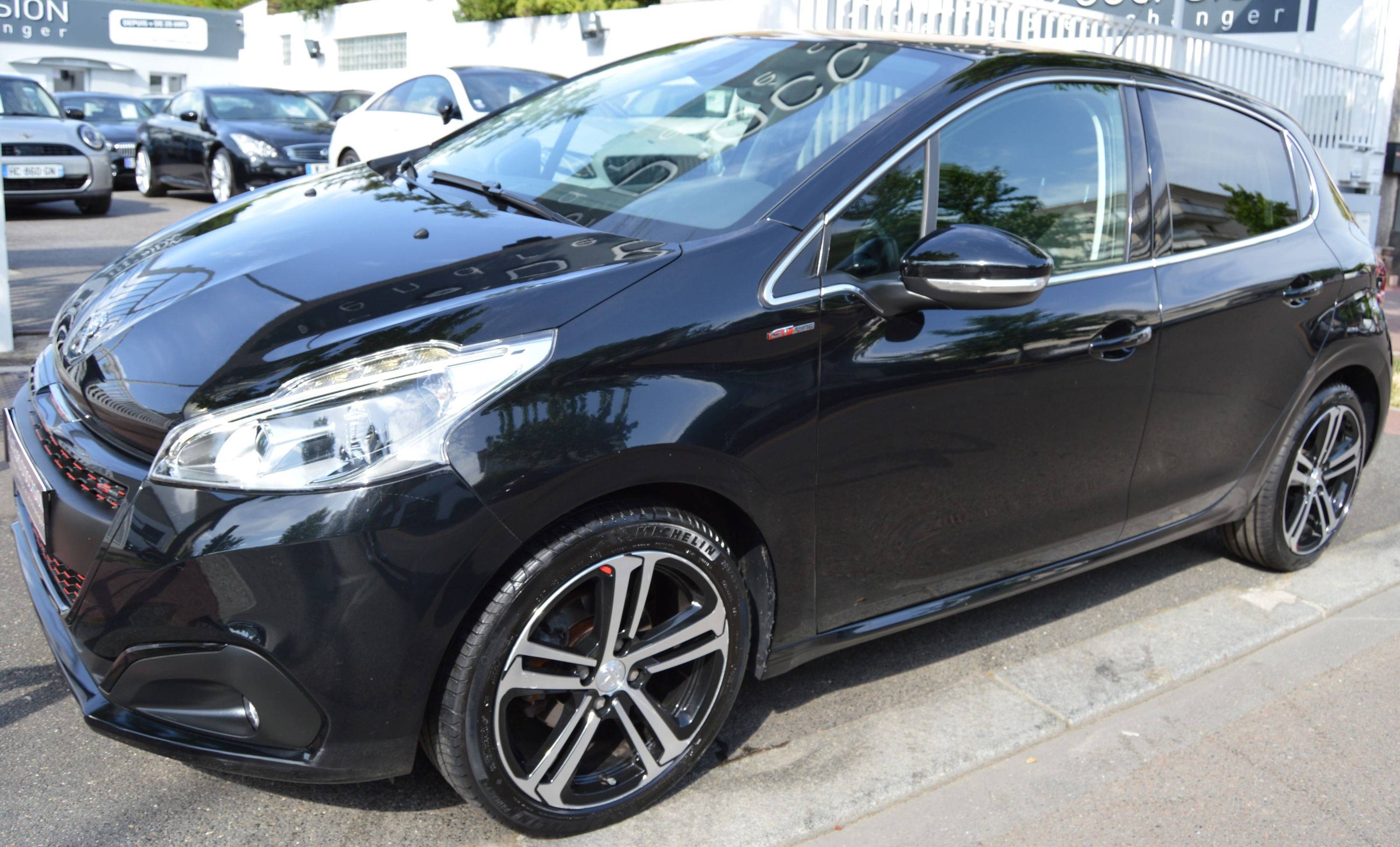 Vends Peugeot 208 GT Line 1.2 110, 2018, 40130km
