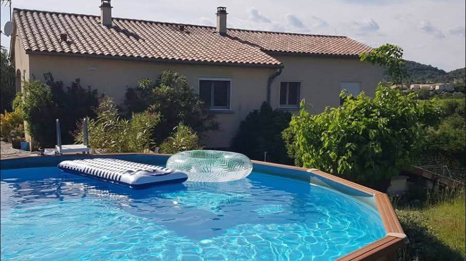 Loue maison sud Ardèche - 6 couchages, piscine, billard