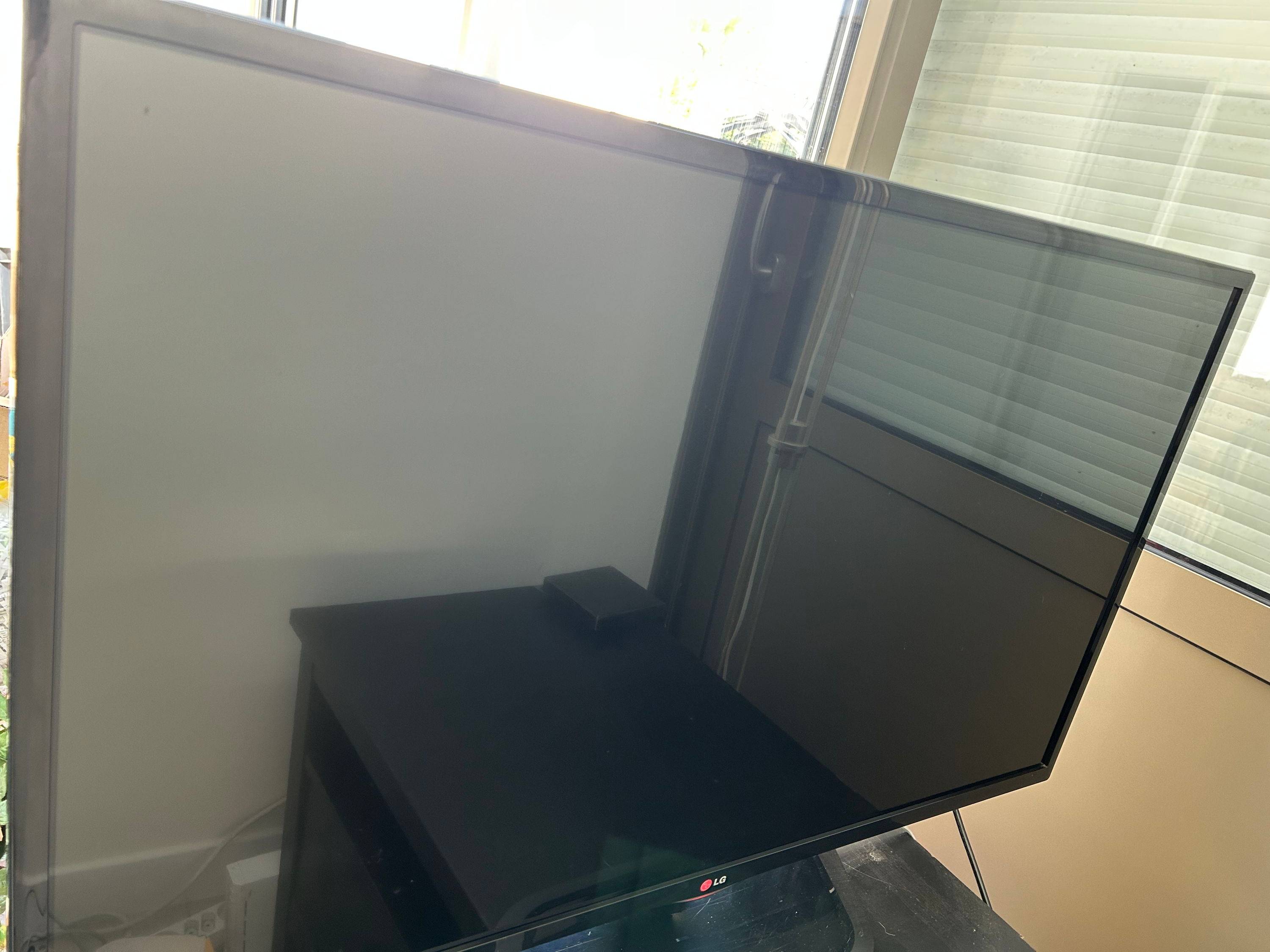 Vends superbe TV LG 42LN5400 Full HD 107 cm