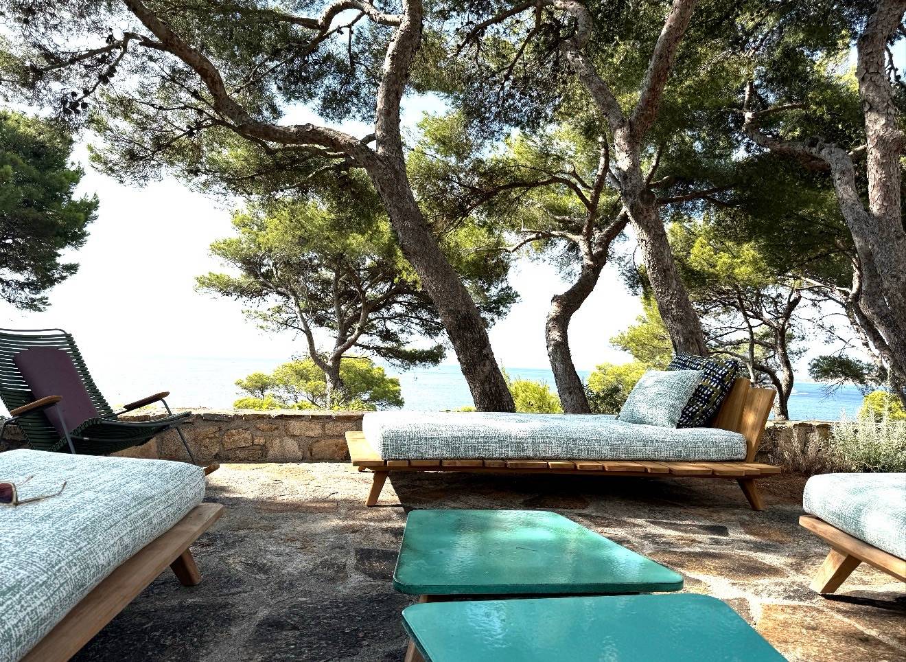 Loue maison L’Esprit Riviera 70s, les pieds dans l’eau - 8 couchages - Ramatuelle