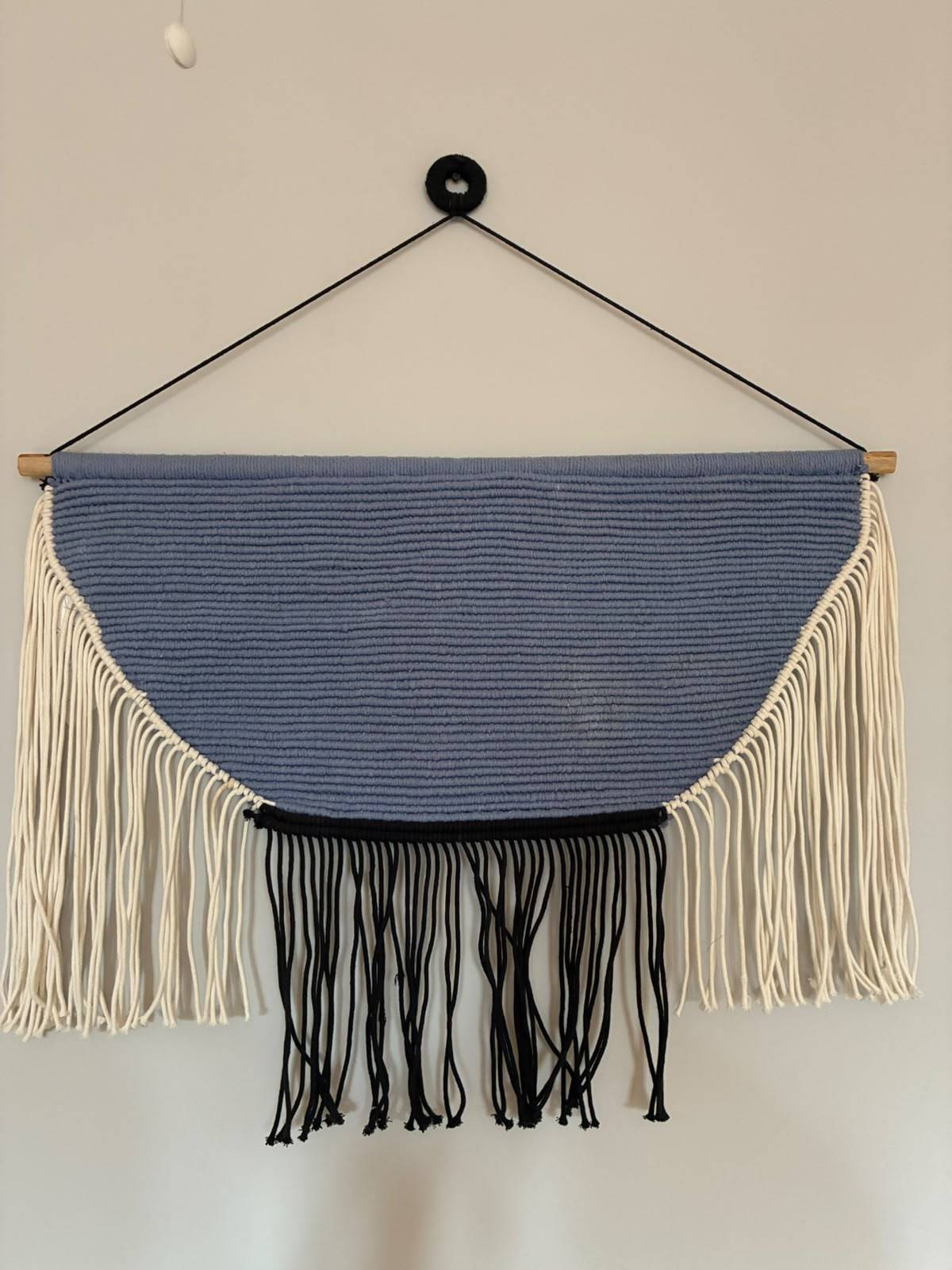 Vends tenture murale tissée bleue à franges - déco bohème