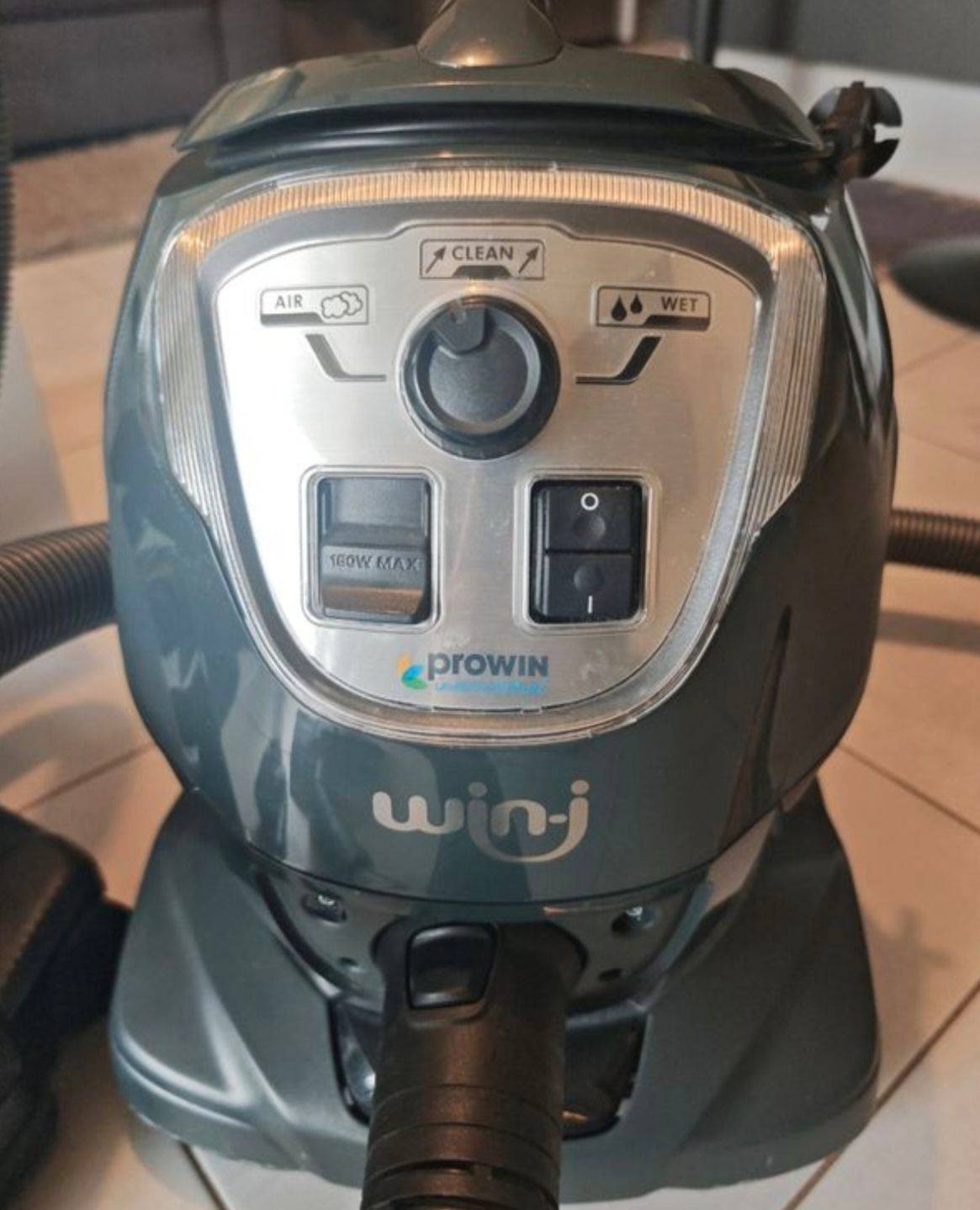 Vends aspirateur à eau Win-i Prowin avec électrobrosse