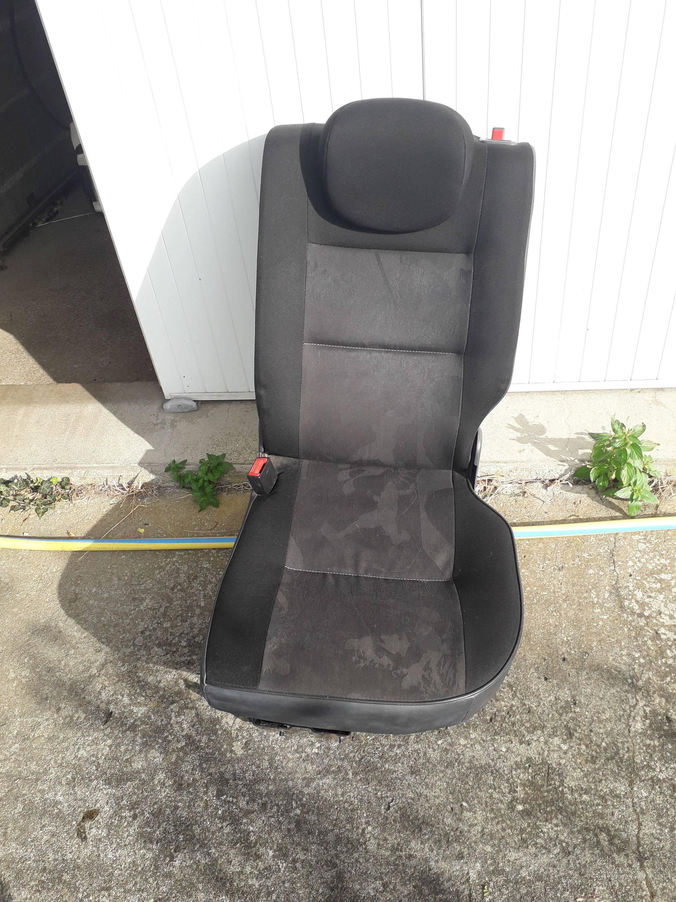 Siège arrière de Peugeot Partner