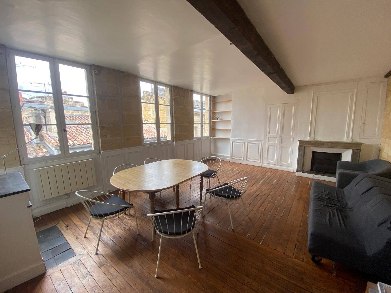 Loue Duplex T2 Bordeaux centre - 74m²