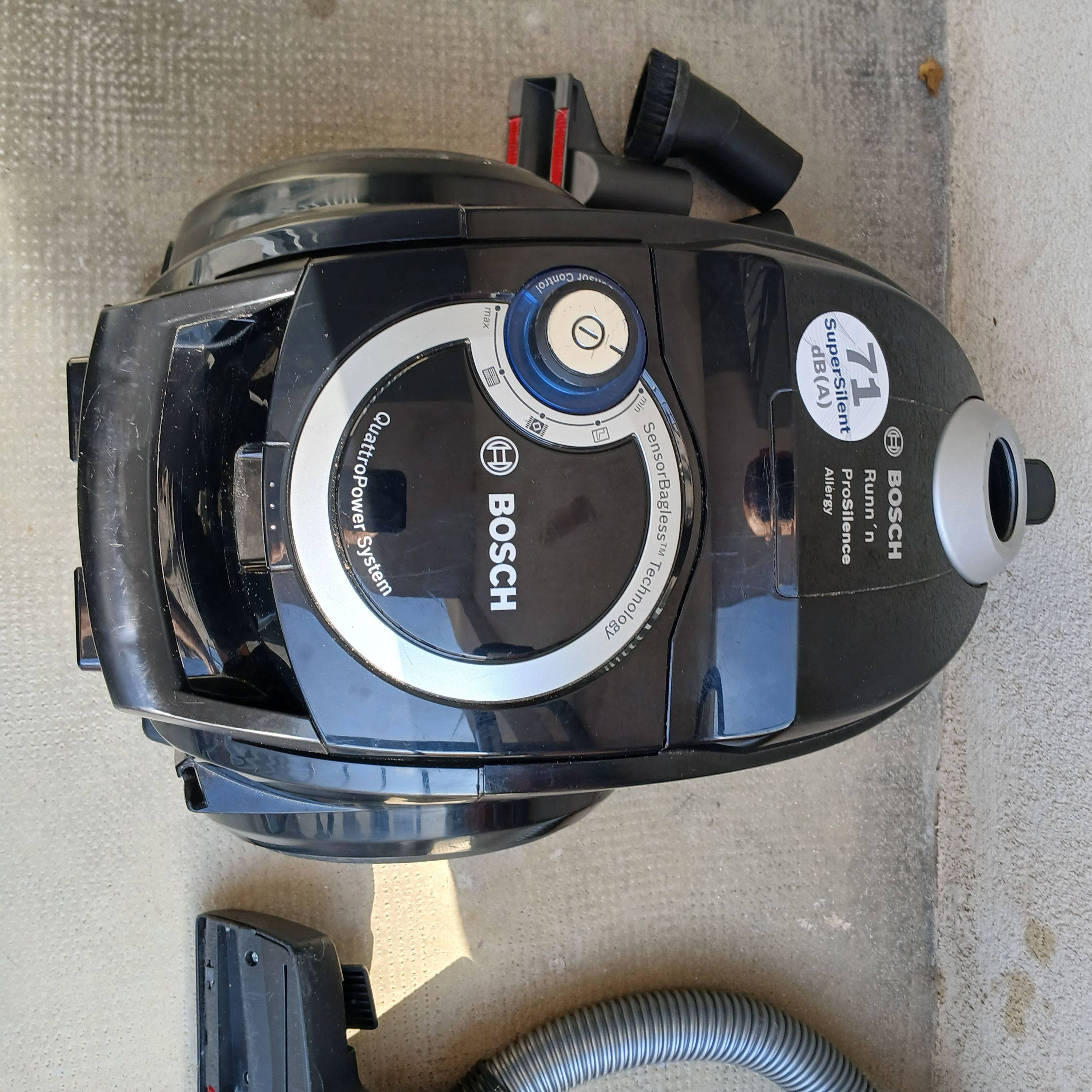 Vends aspirateur Bosch sans sac Runn’n Prosilence Allergie