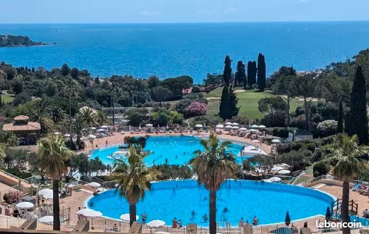 Loue appartement avec terrasse et vue panoramique sur la mer à Cap Esterel/Agay - 4 couchages