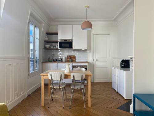 Appartement meublé - 37m² - Dernier étage, vue dégagée - Calme et Charme - 18ème