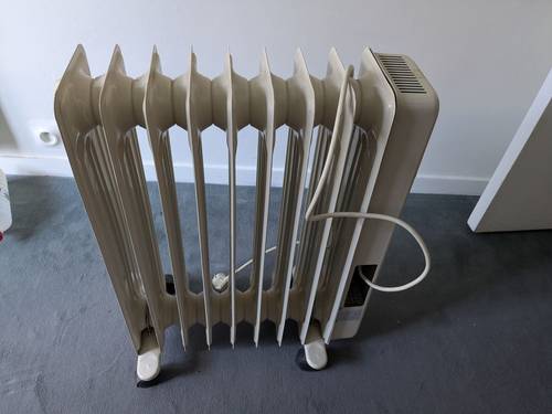 Vends radiateur à huile Auer