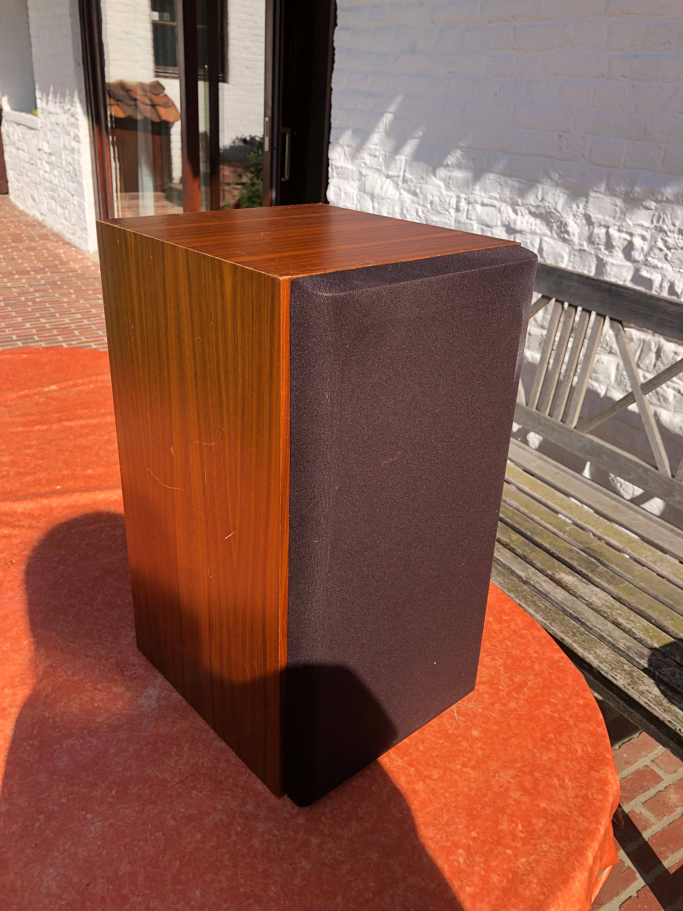 Vends enceinte Hi-Fi finition bois, bon état général