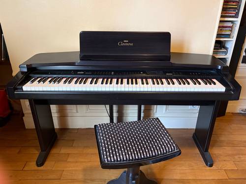 Vends piano électronique Clavinova CVP.65 advanced