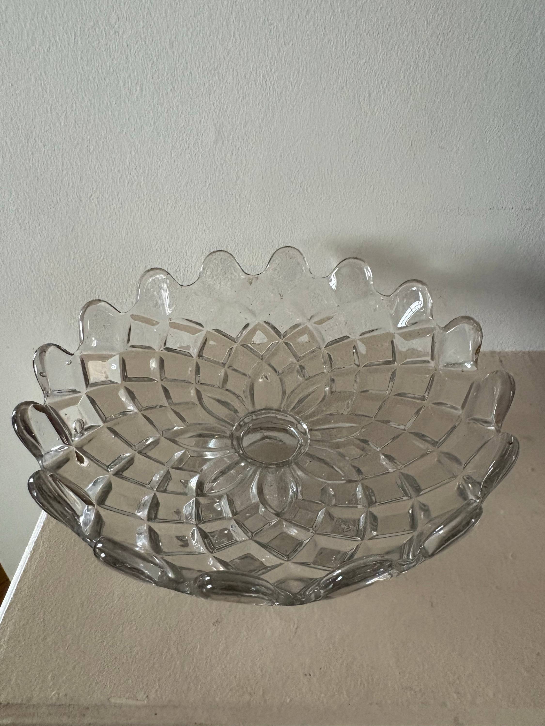 Vends très charmante coupe à fruits années 50/60 de la verrerie Portieux