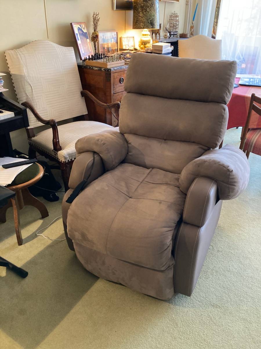 Vends fauteuil médicalisé redresseur