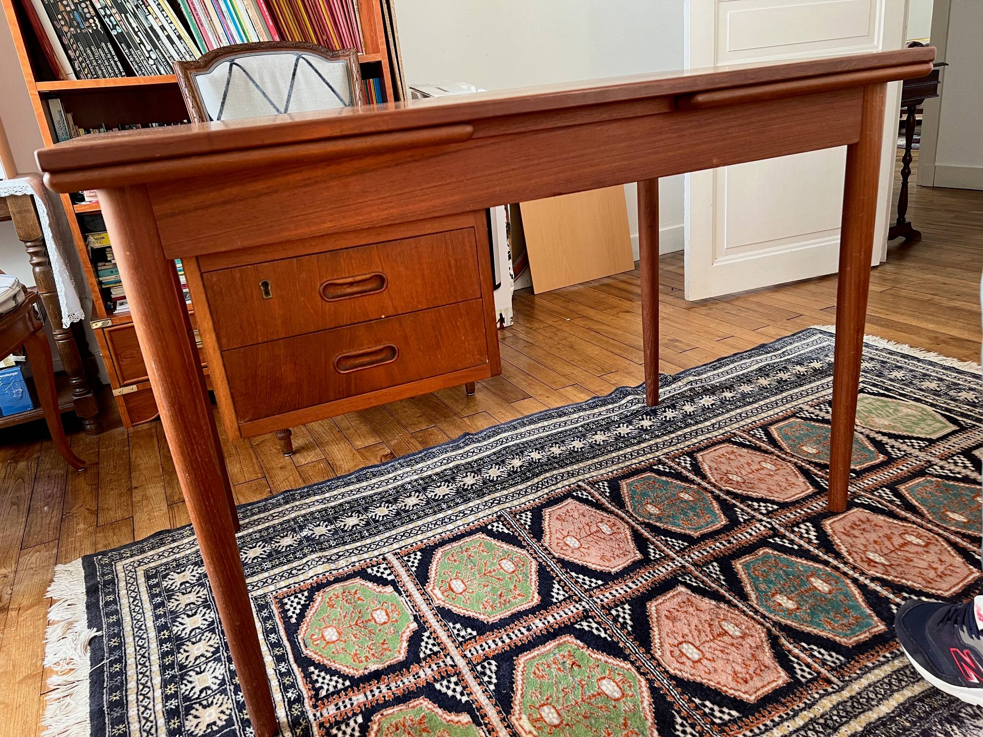 Vends bureau vintage en teck avec 2 rallonges