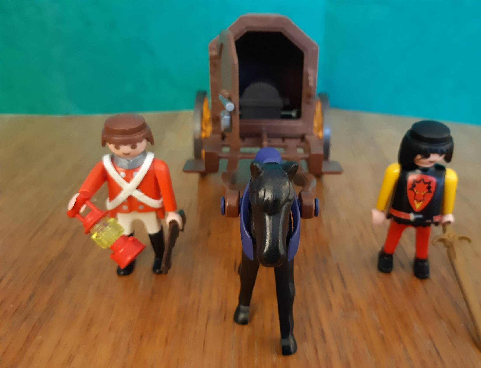 Vends Playmobil - 2 soldats, diligence et coffre