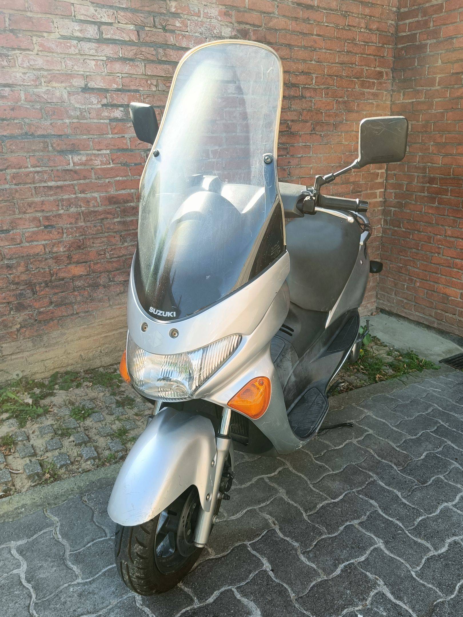 Vends scooter Suzuki Epicuro 125, 2001, 14800km