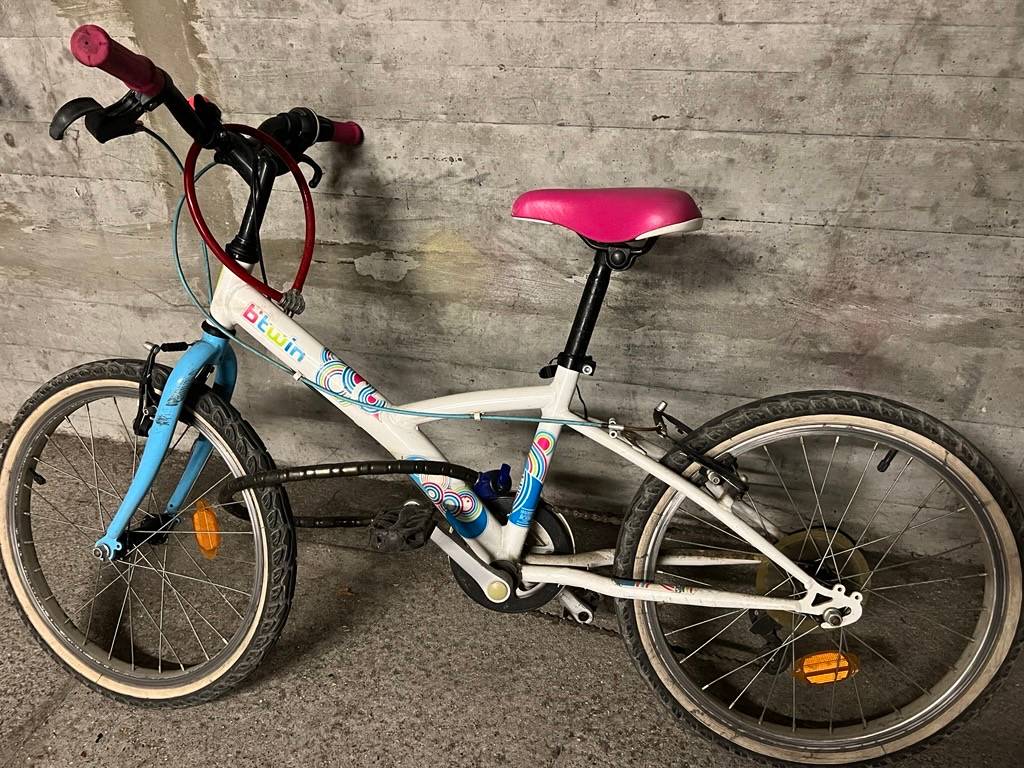 Vends vélo B’Twin Mistigirl 20 pouces