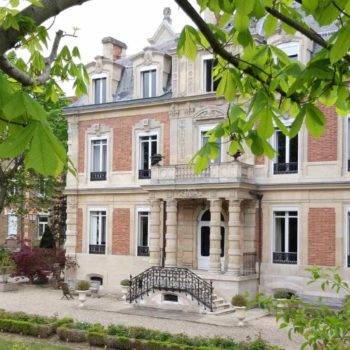 Recrute enseignant H/F physique-chimie