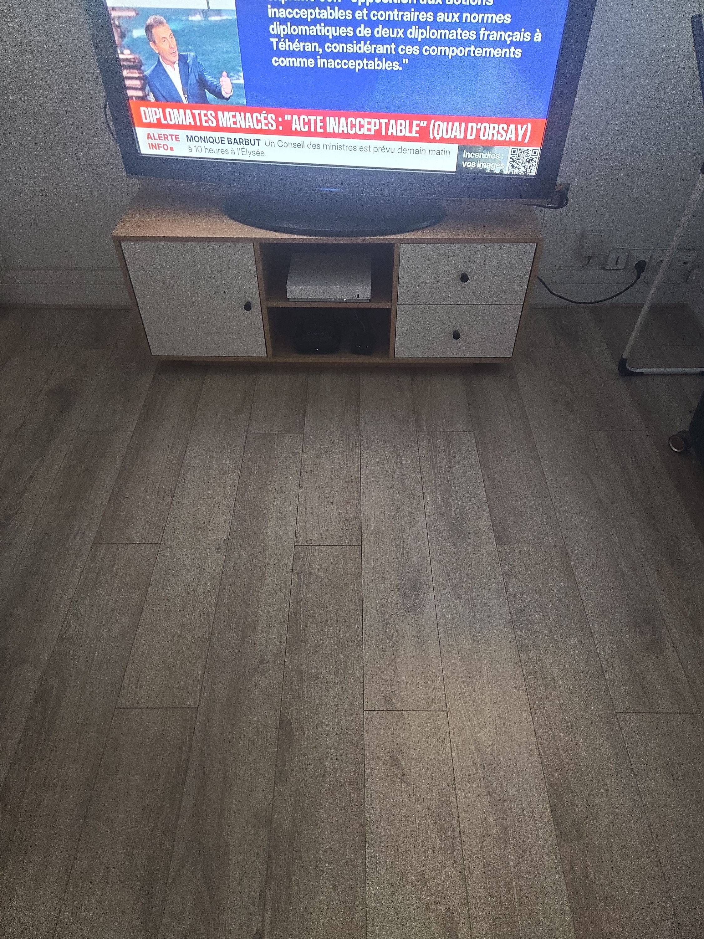 Vends très joli meuble bas TV
