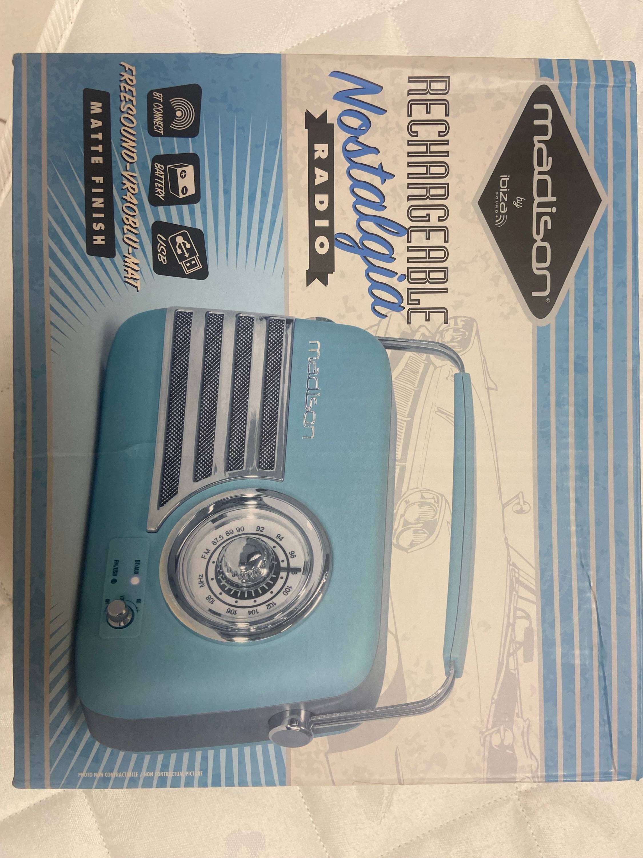 Vends enceinte/radio Bluetooth vintage jamais servie
