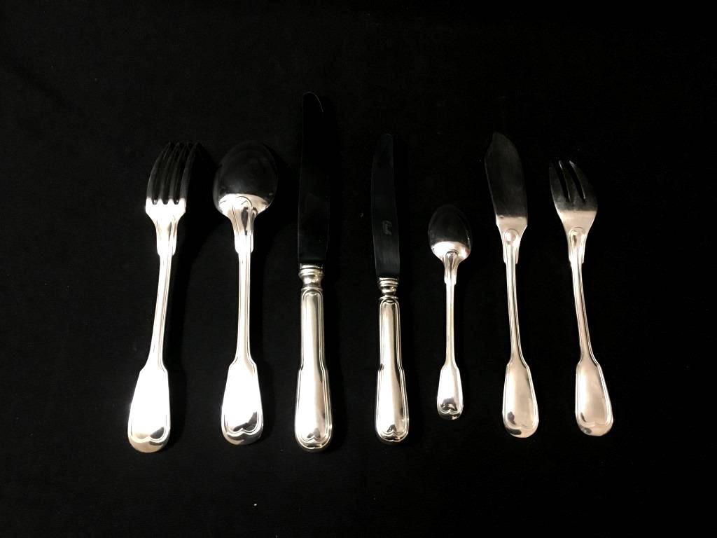 Vends belle ménagère filet Chinon 84 pièces en bel état