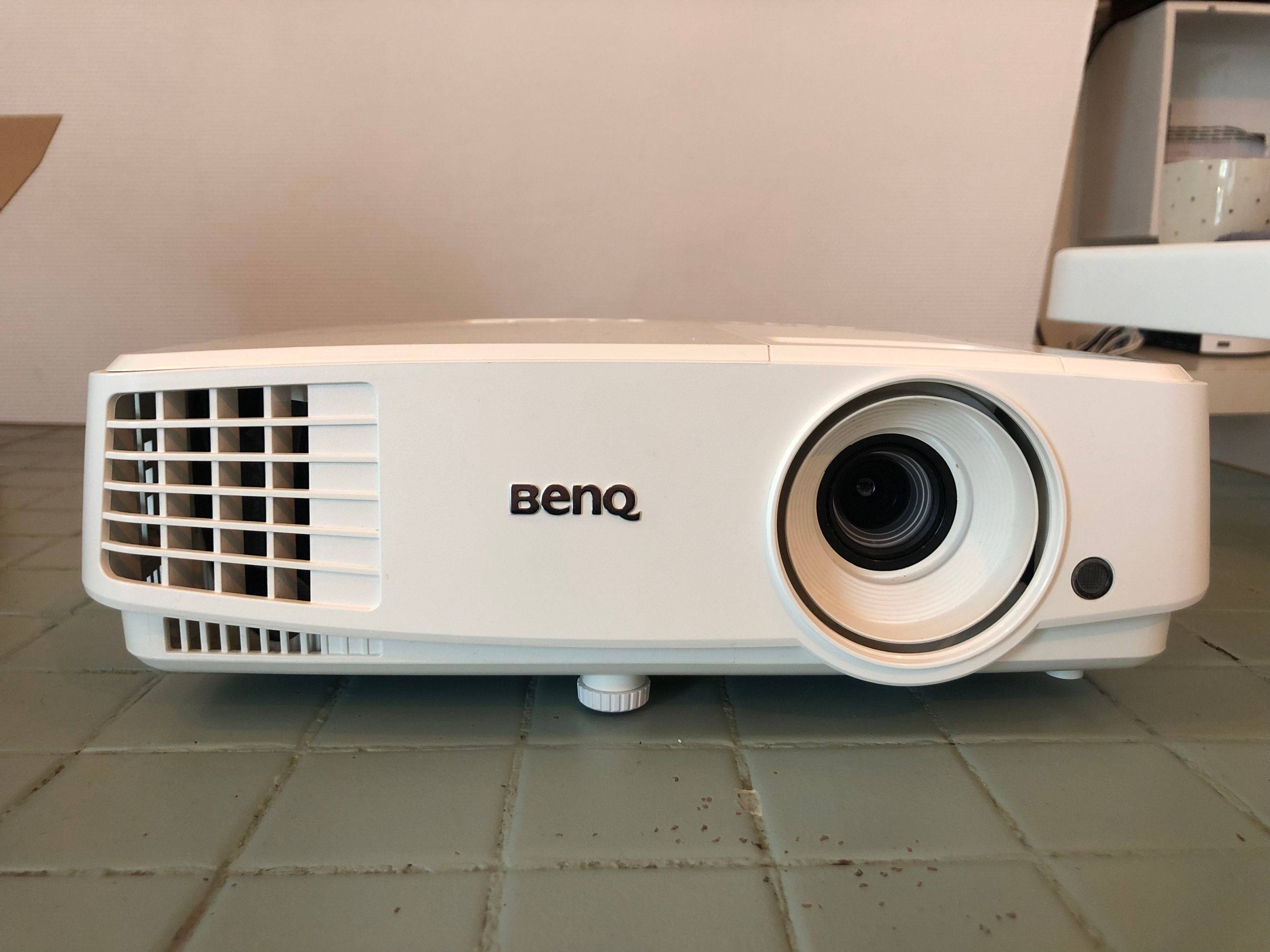 Vends vidéoprojecteur BenQ TW523P – excellent état – 182h