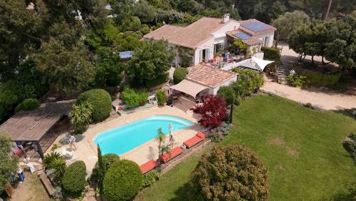 Loue maison 70m², calme, piscine, pool house, boulodrome - 4 couchages - Saint-Cyr-sur-Mer (83)