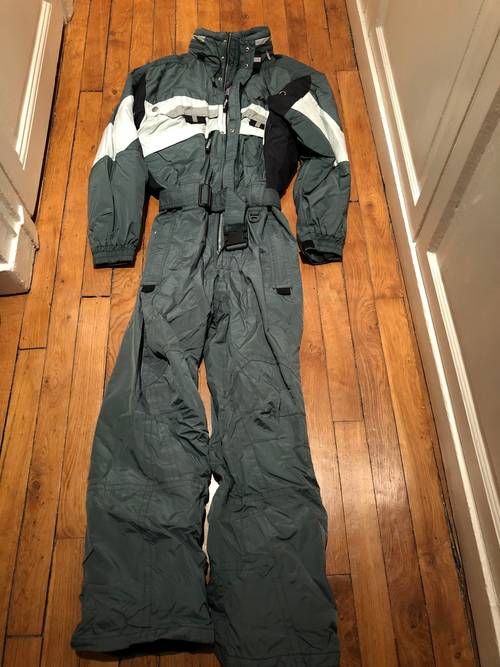 Vends combinaison intégrale de ski