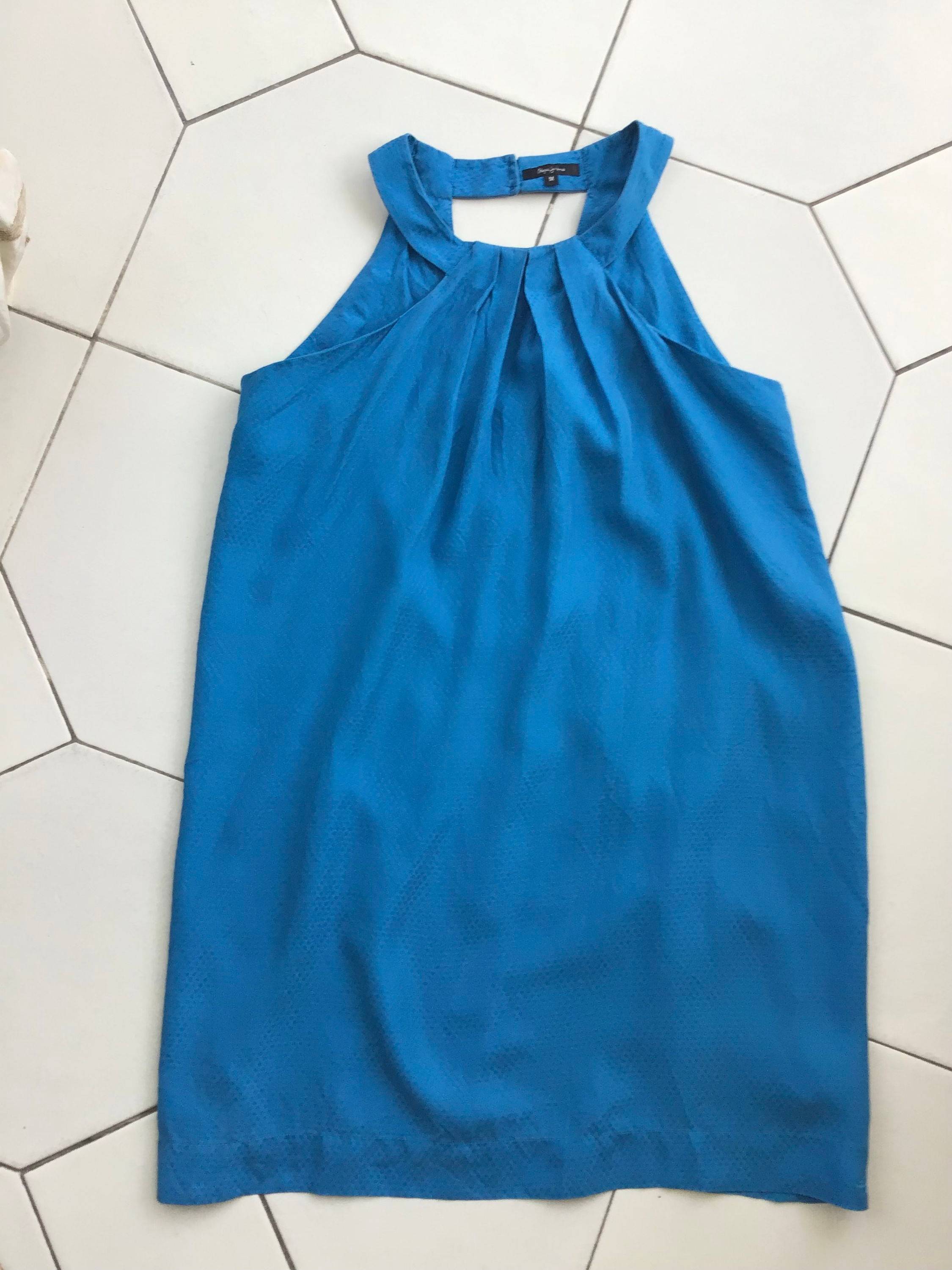 Vends robe courte bleu vif - Taille M