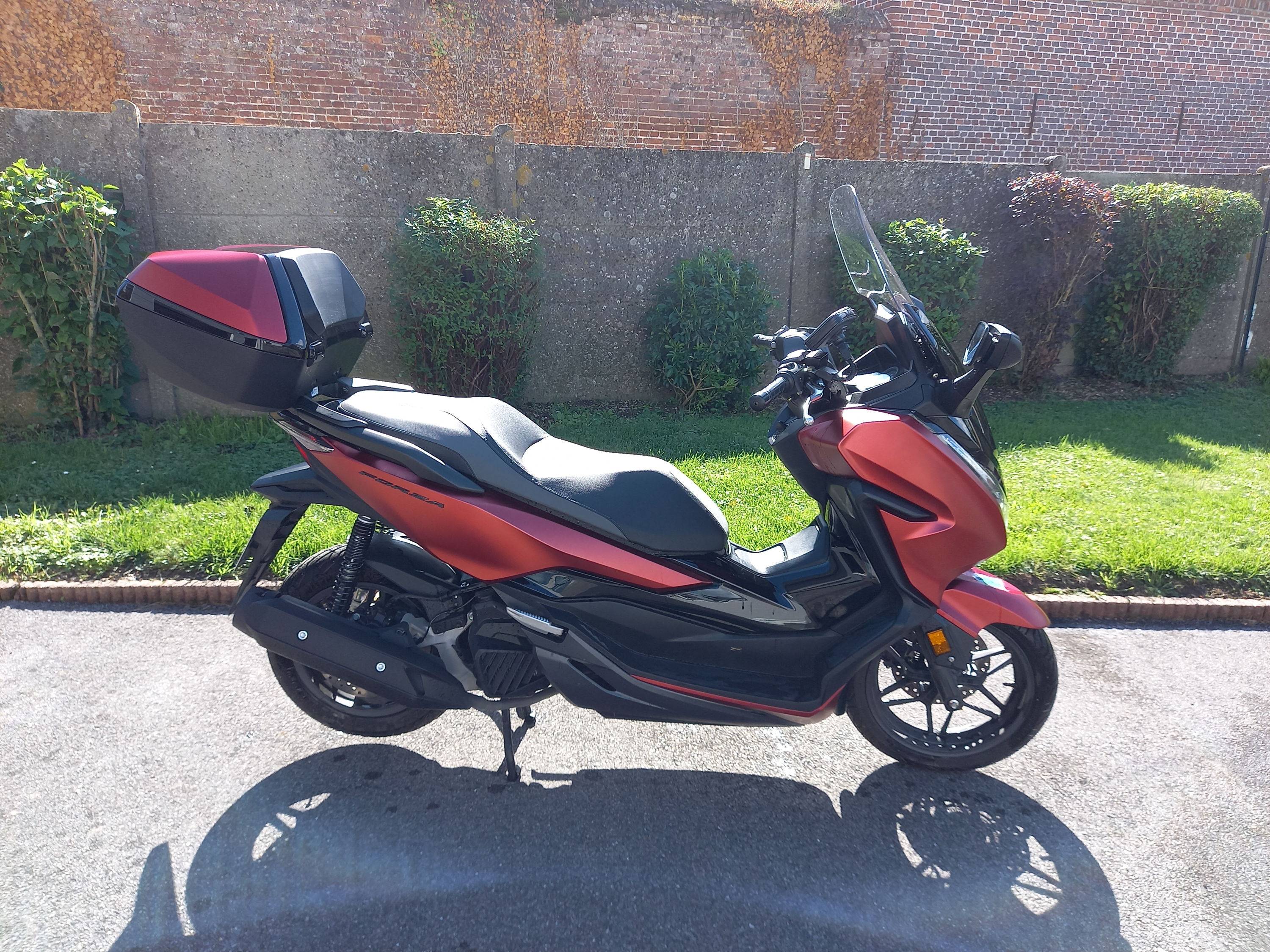Vends scooter 125 Honda, 2017, 2499km