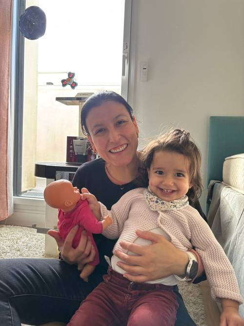 Recommande babysitting exceptionnelle nounou trilingue