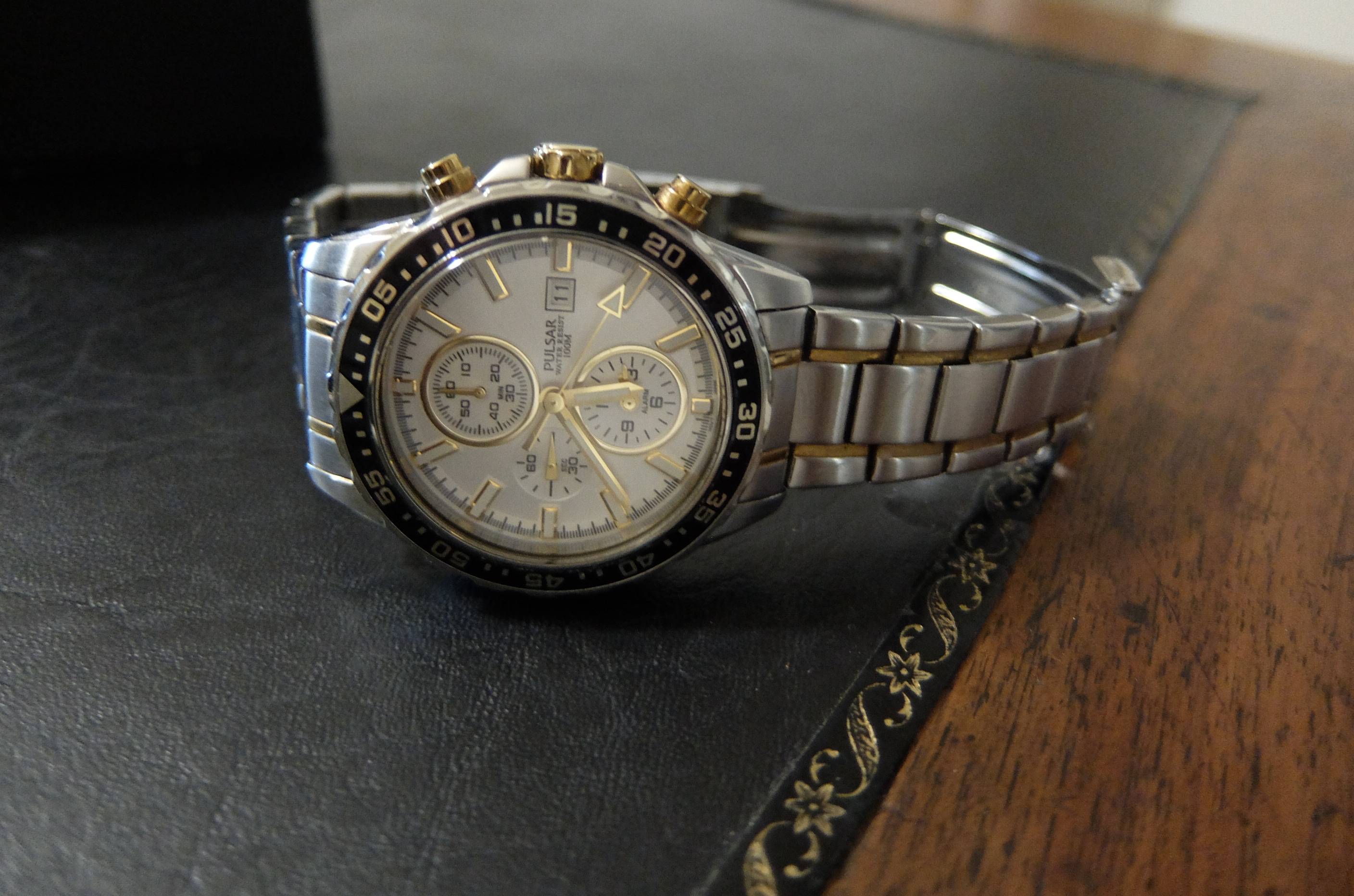 Montre à quartz pour homme de la marque PULSAR