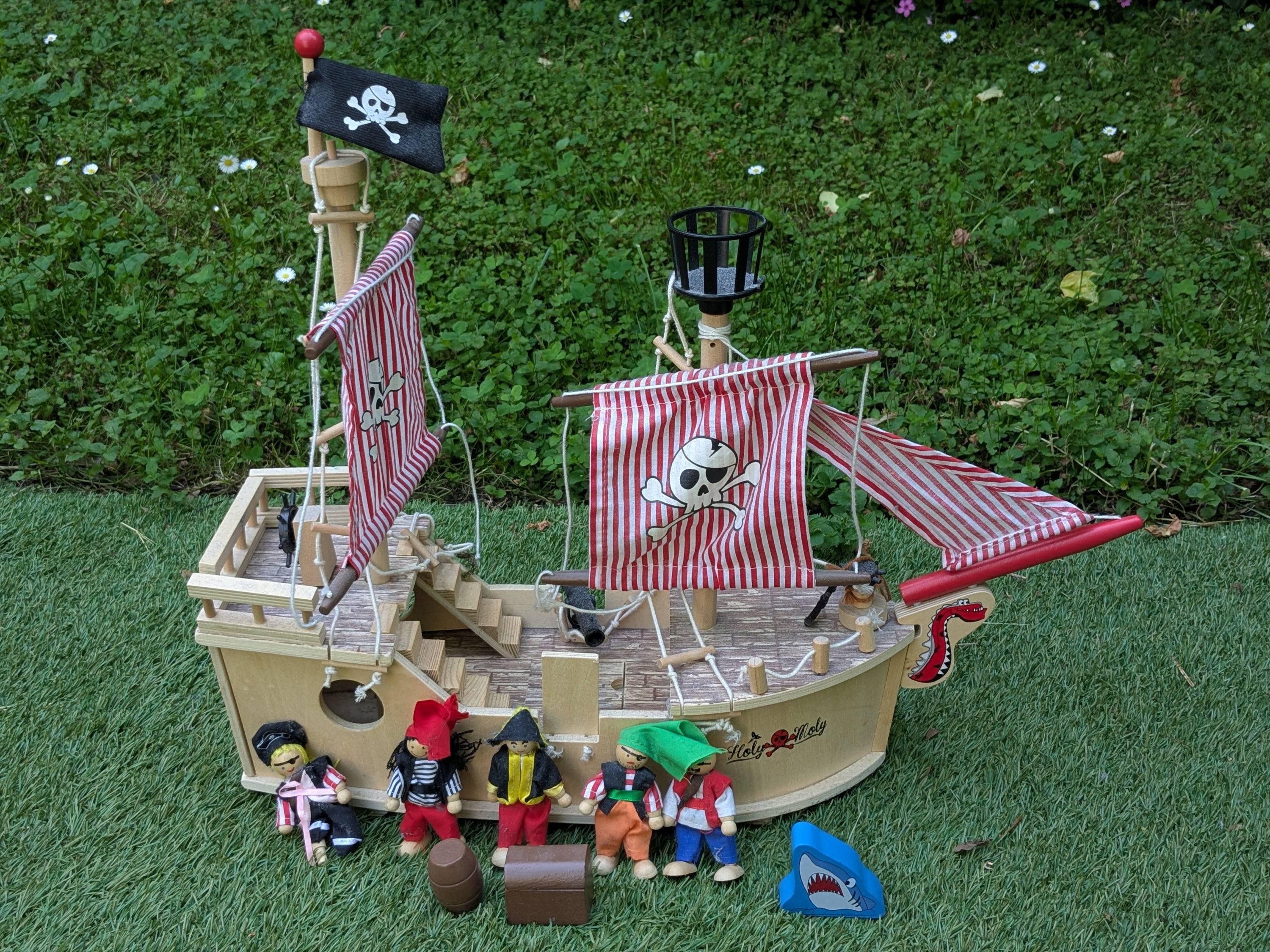 Vends bateau pirate en bois