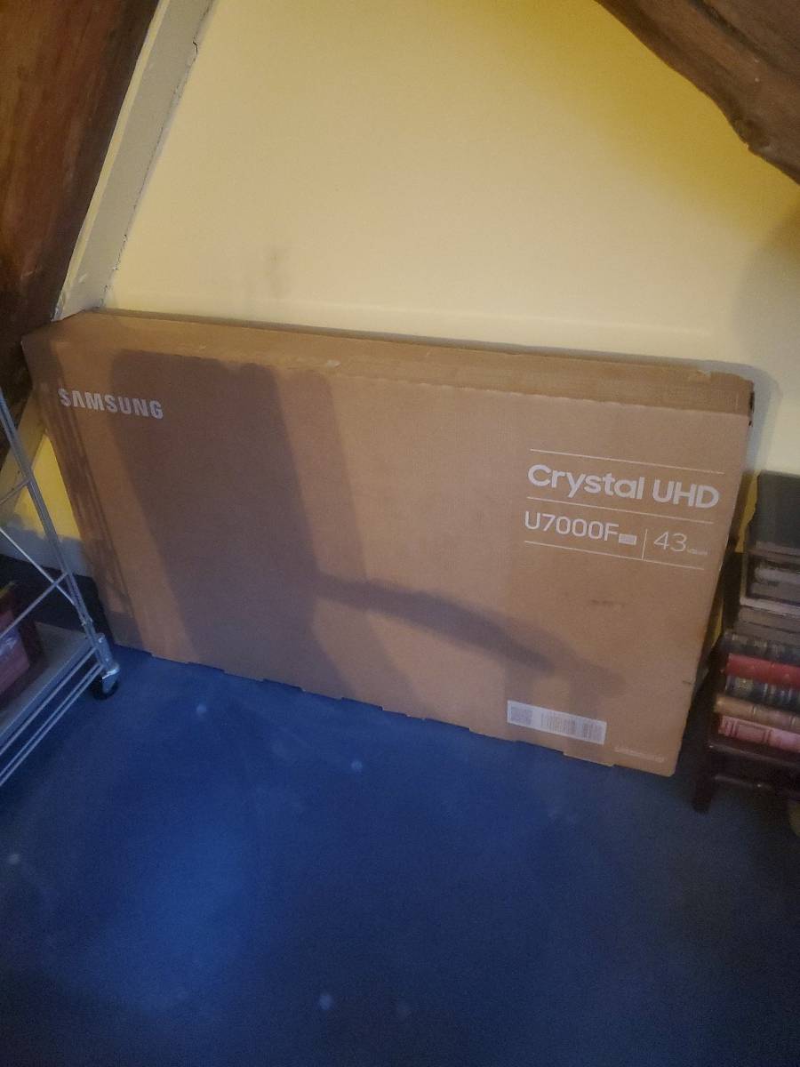 Écran TV 43" Samsung modèle 2025