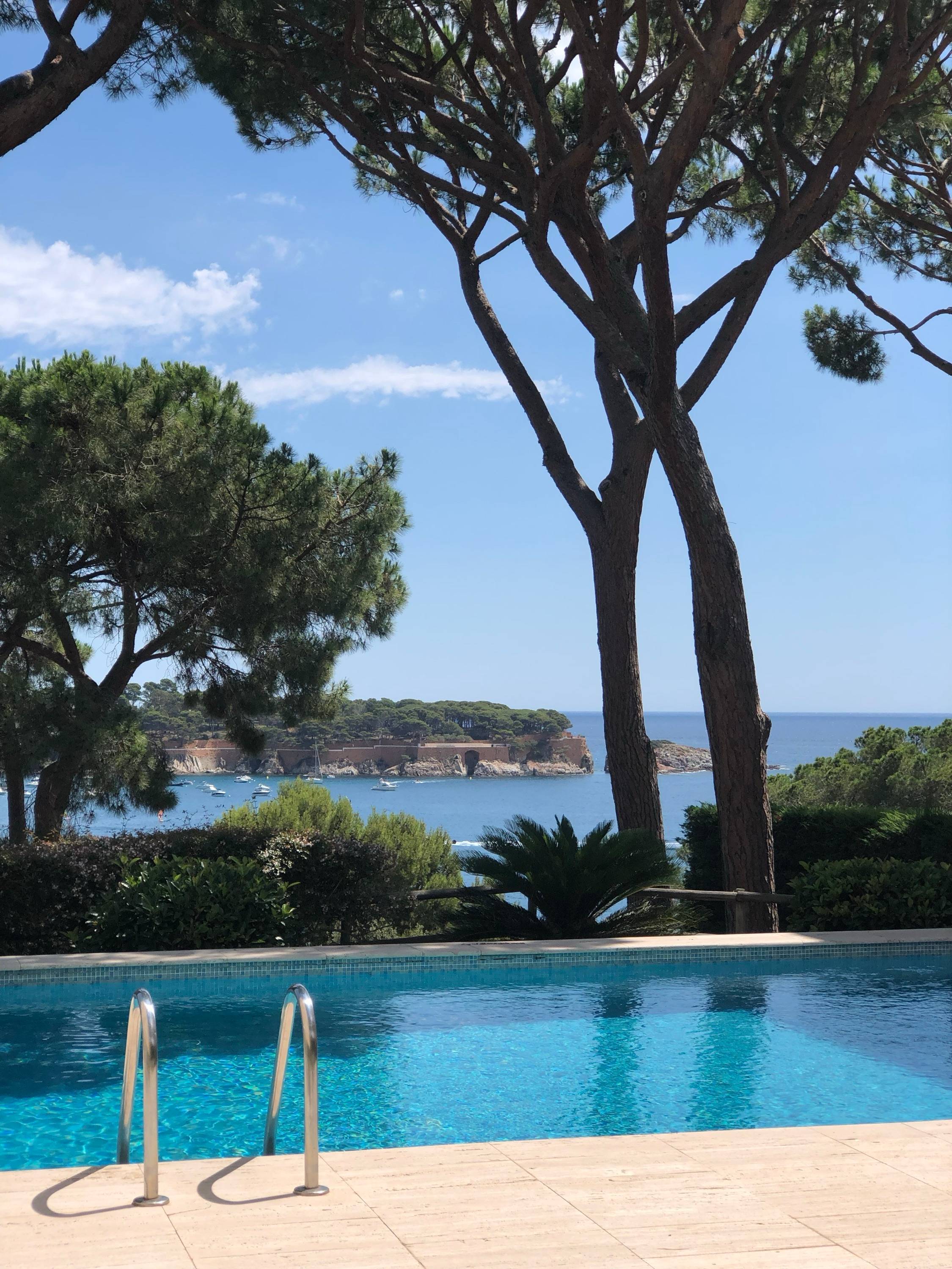Loue chambre dans un appartement en Espagne