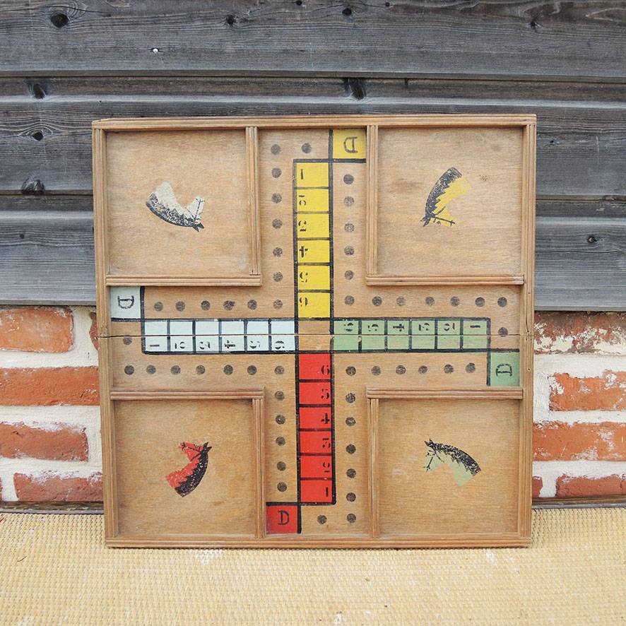 Ancien Jeu des Quatre Chevaux en Bois