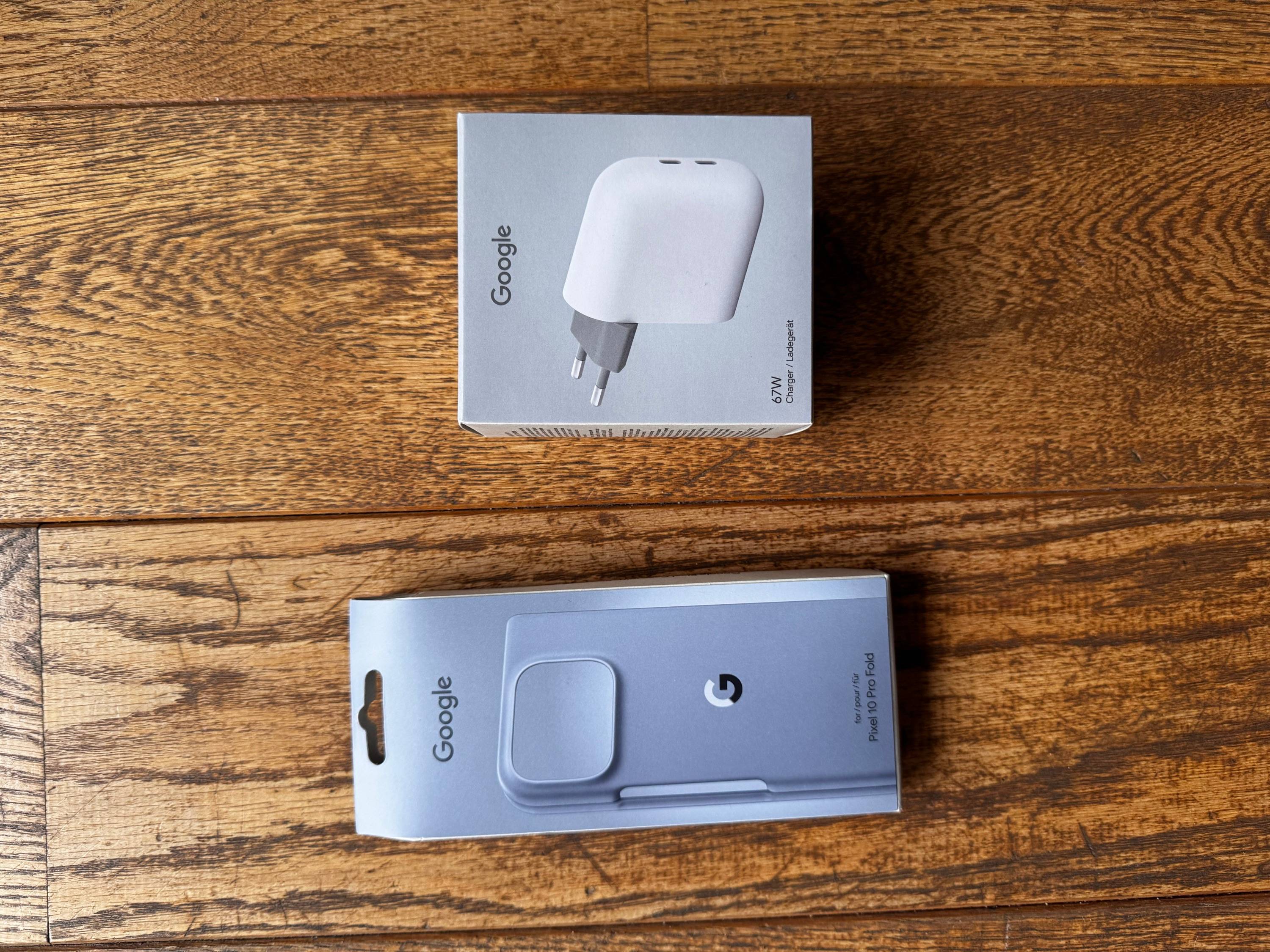 Vends coque Google Pixel Pro Fold + chargeur 67W neuf scellé